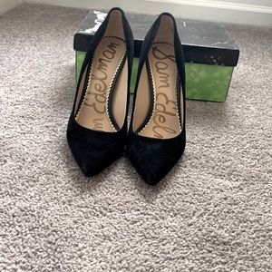 Black, Sam Edelman, pumps. 4 inch heels.